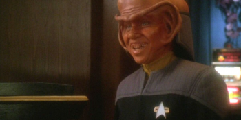 Aron Eisenberg como Nog em Deep Space Nine
